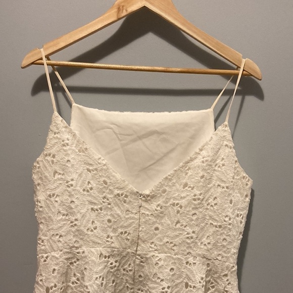 𝅺CLUB Monaco Embroidered Floral Lace Dress - Picture 3 of 3